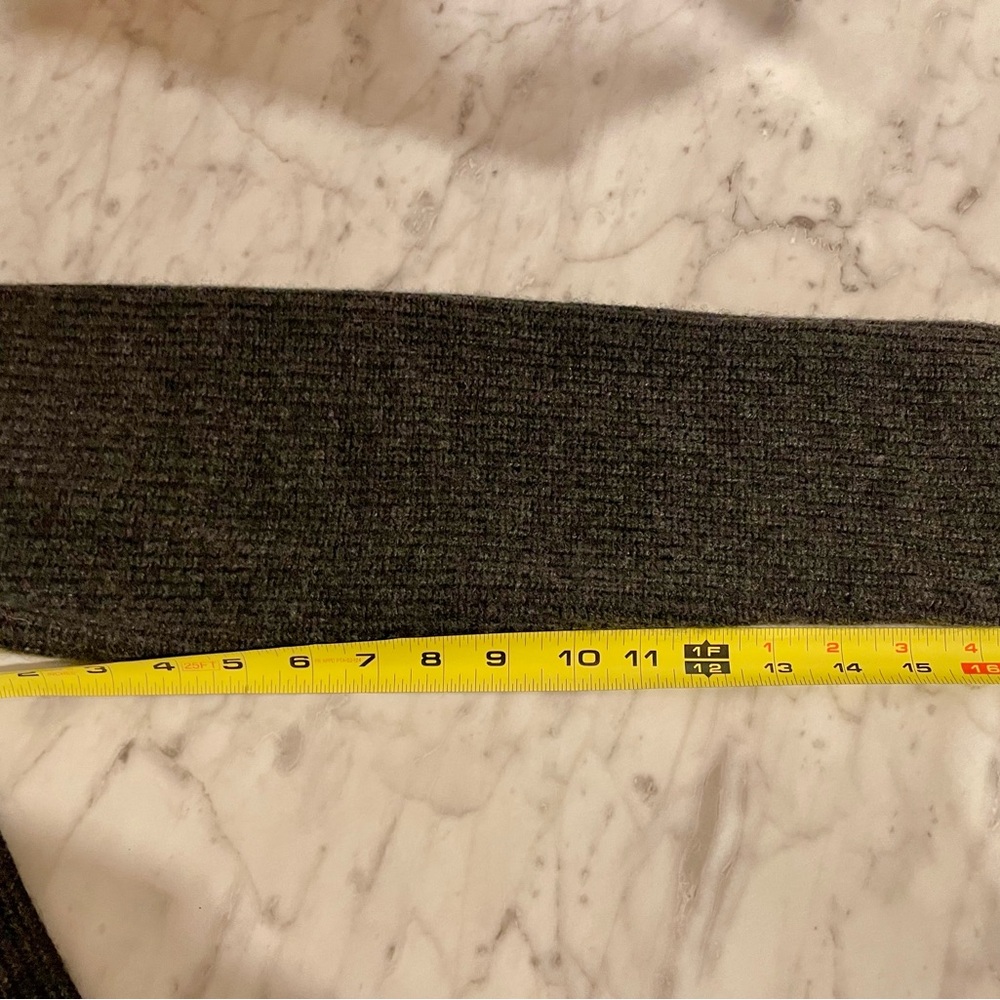 Quince 100% Mongolian Cashmere Fisherman’s Crewneck Sweater M - Picture 5 of 6
